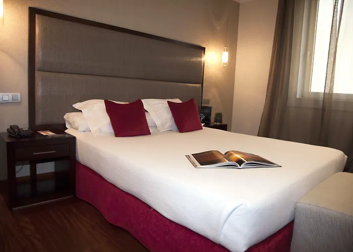 Compostela 4* Сантьяго-де-Компостела