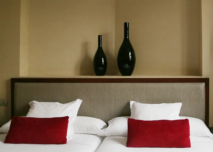 Отель Compostela 4*